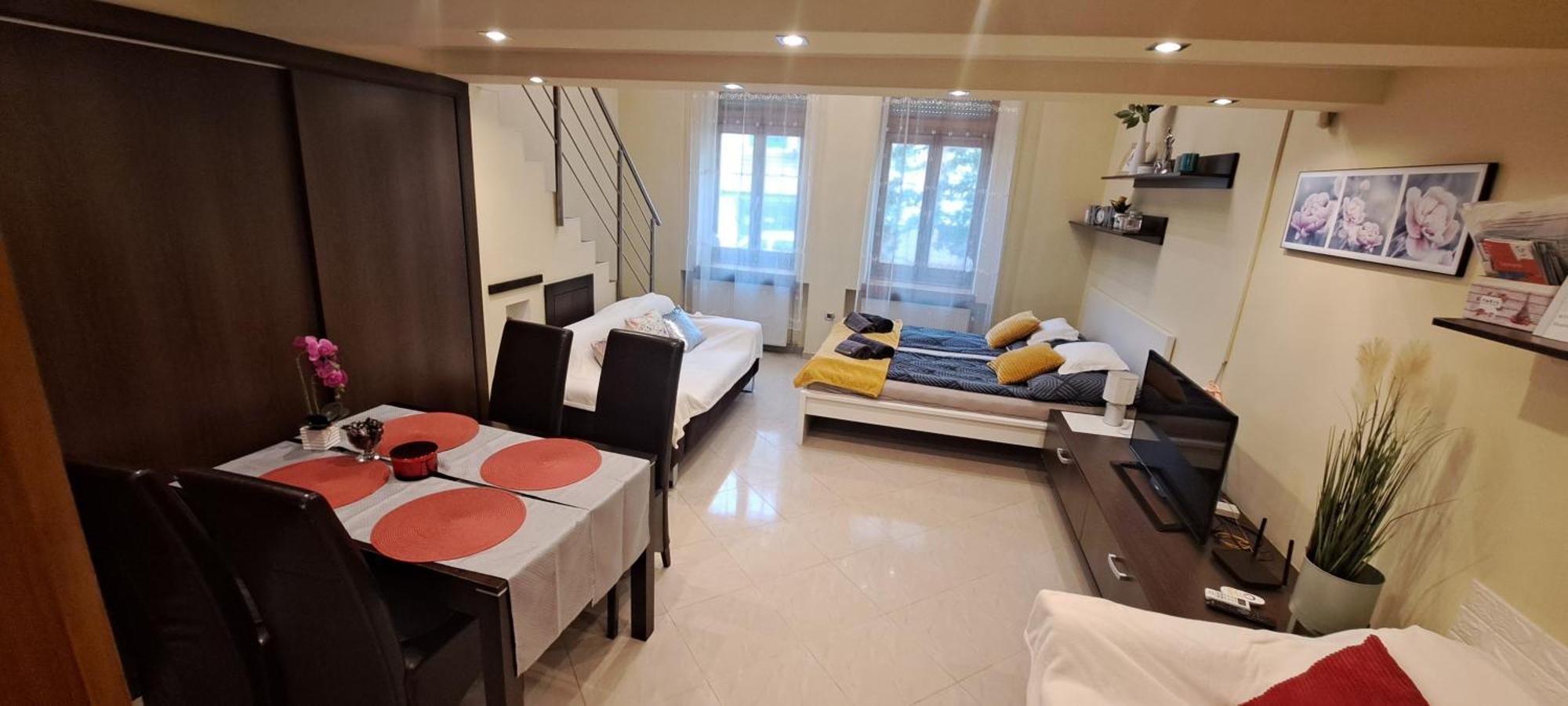 Szandi Belvarosi Apartman Szeged Exteriör bild